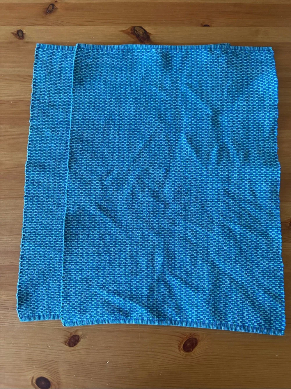 Crate & Barrel Cotton Place Mats Interlocking Blue & Green Set of 2